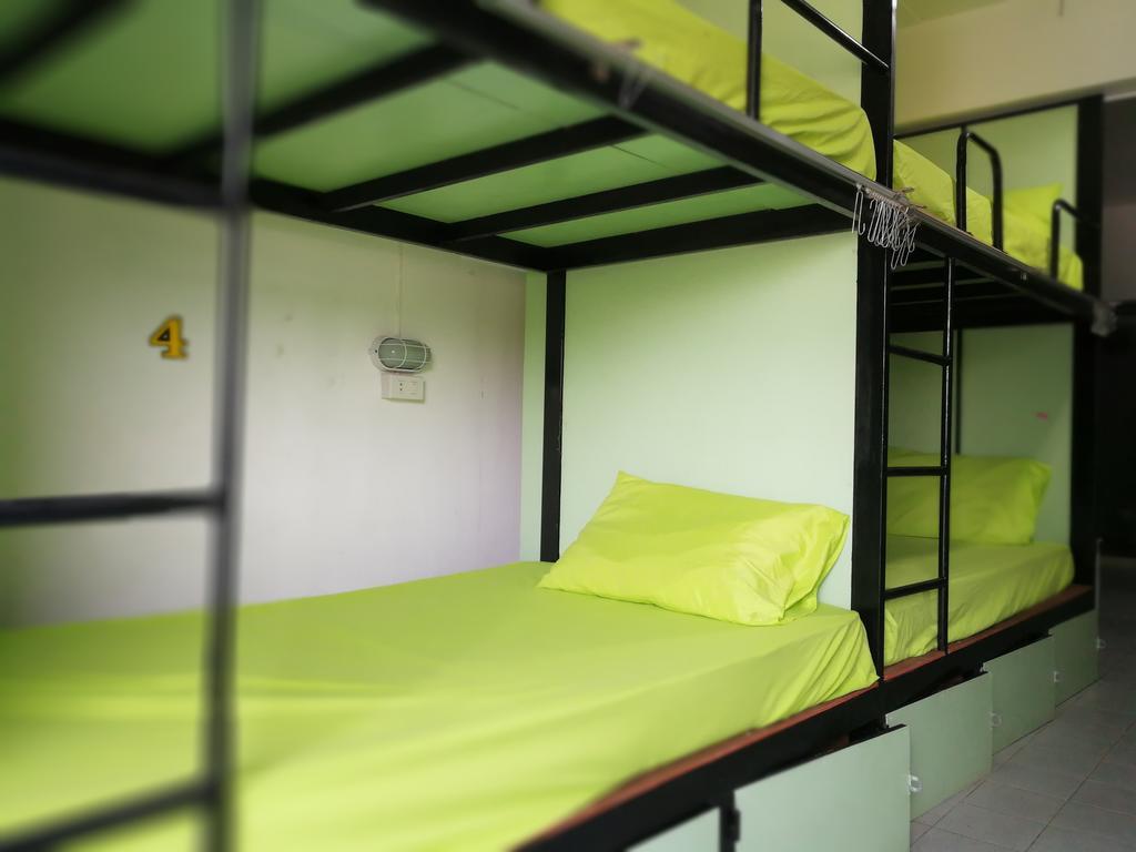 Zoe Hostel Чиангмай Экстерьер фото